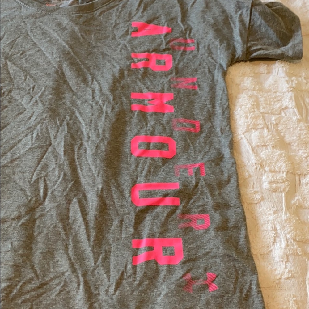 Girls under armor heat gear shirt